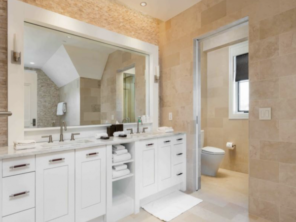 Lavish Penthouse Located in the Center of Vail village